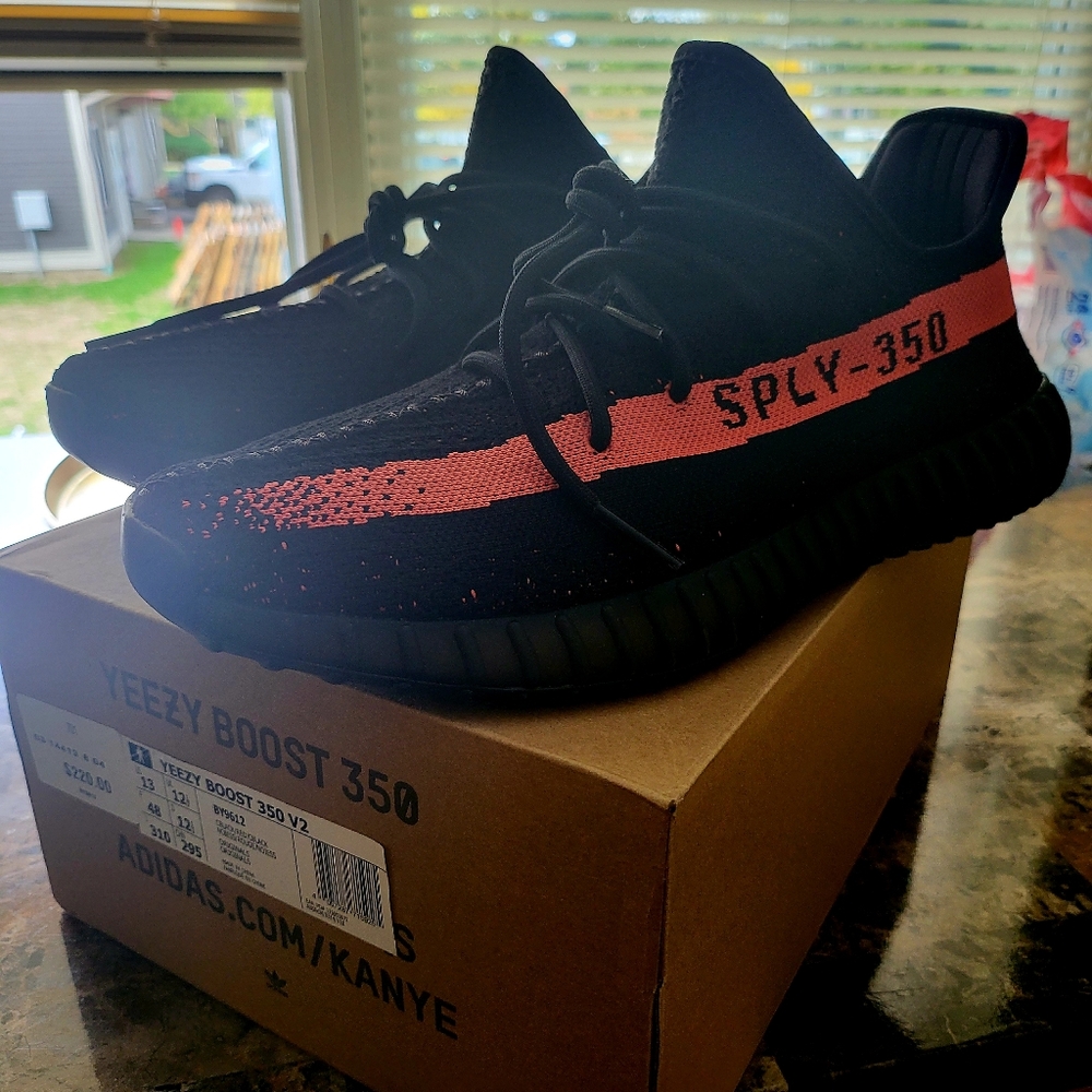 Yeezy Boost 350 v2